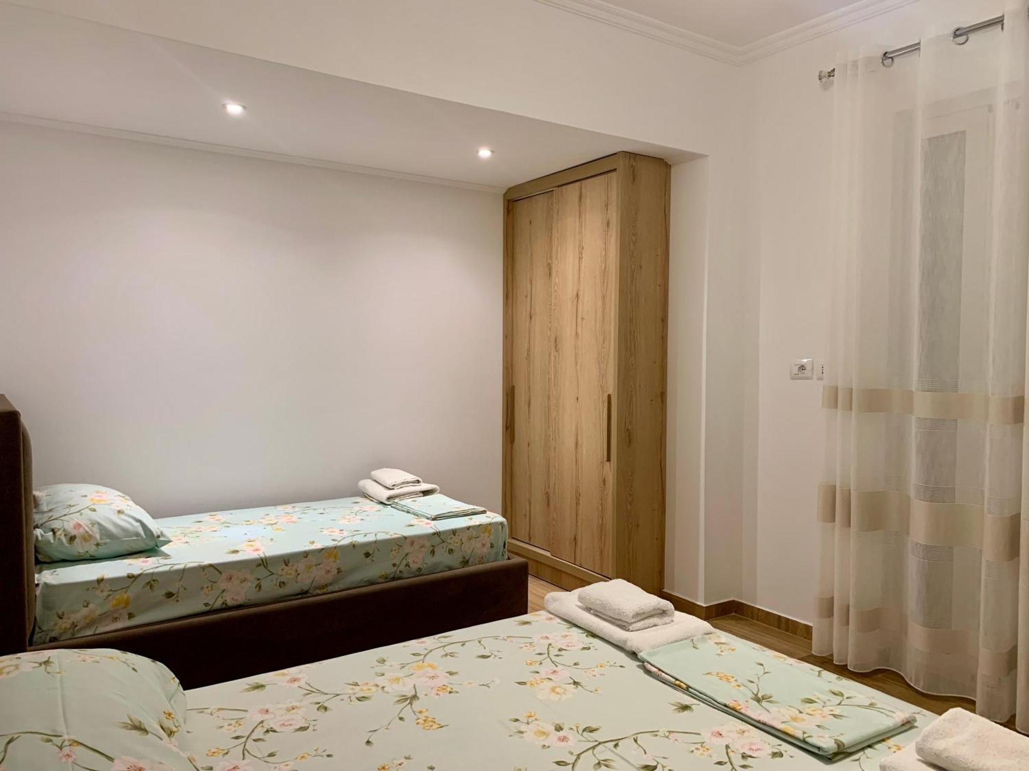 Maxus Apts Sarande Exterior photo